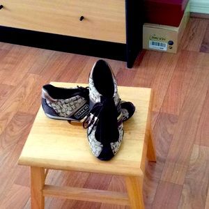 Coach walking shoes